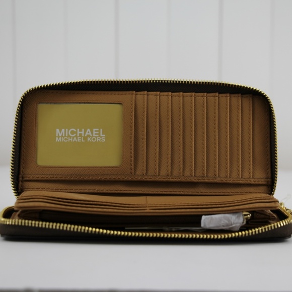$_57.PNG?set_id=880000500F Michael Kors Jet Set Leather Brown Wallet